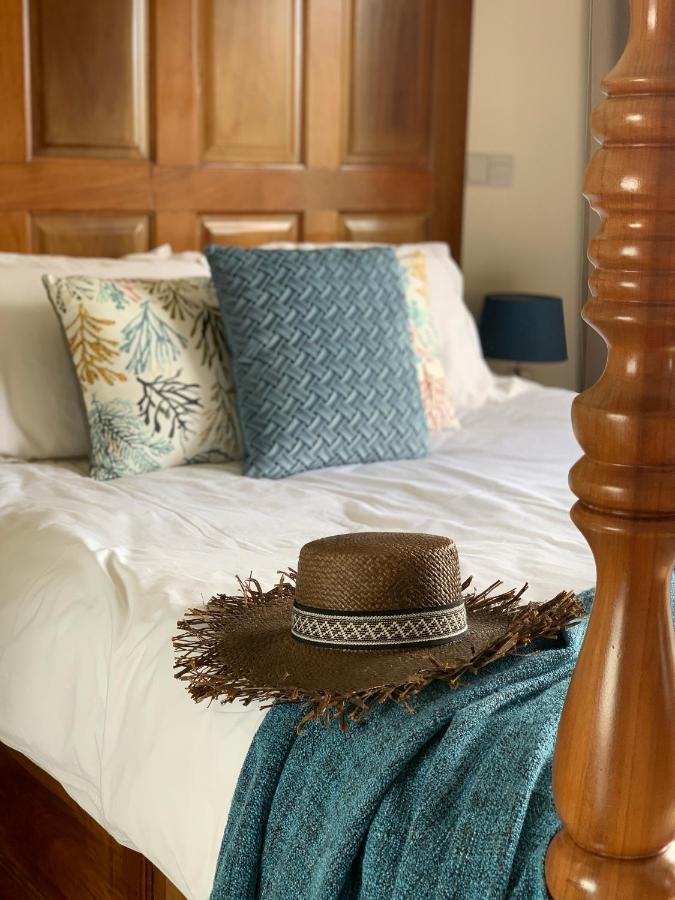 Poseidon'S Luxury Apartment Paphos Esterno foto