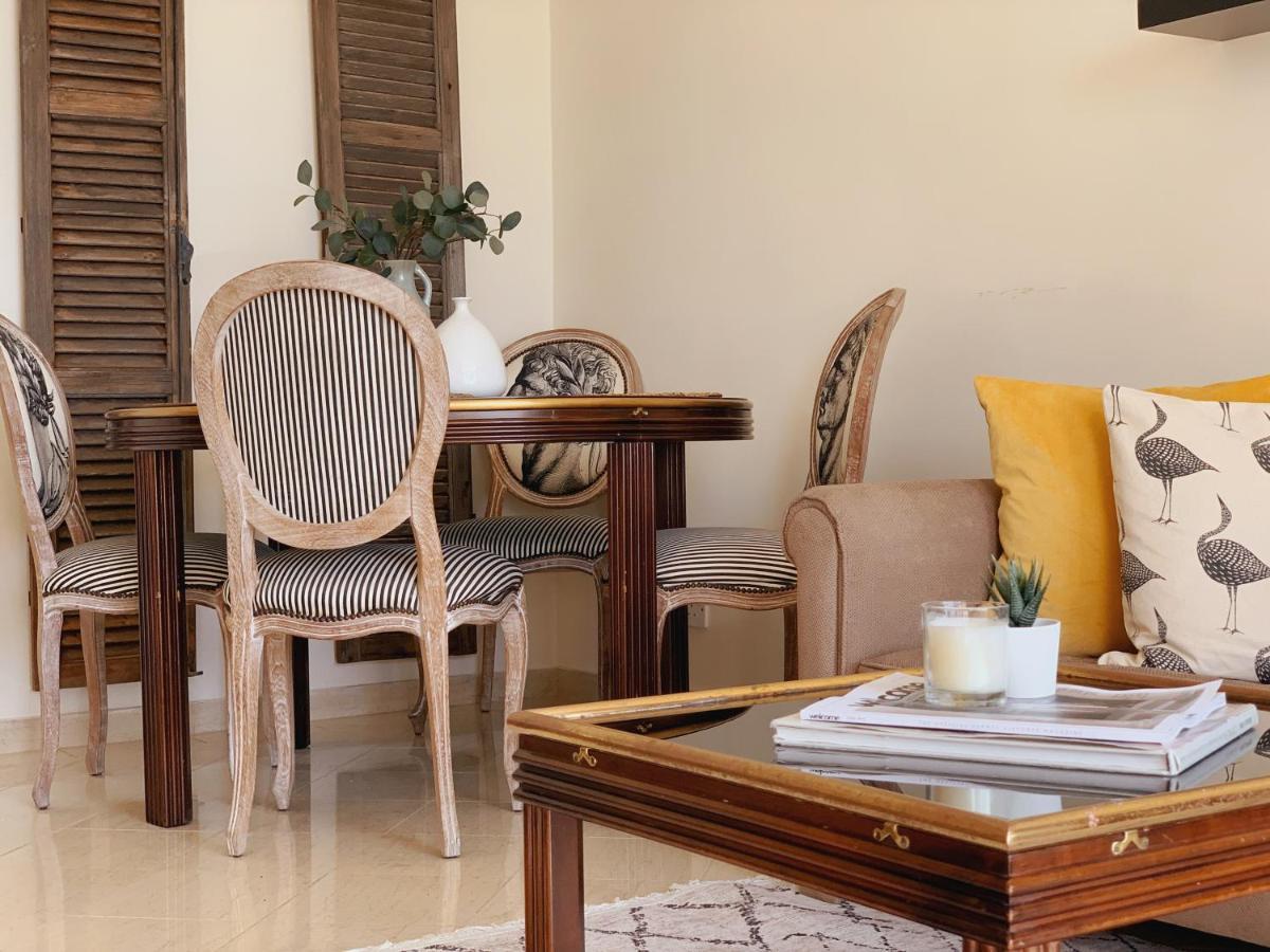 Poseidon'S Luxury Apartment Paphos Esterno foto