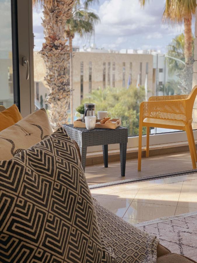 Poseidon'S Luxury Apartment Paphos Esterno foto
